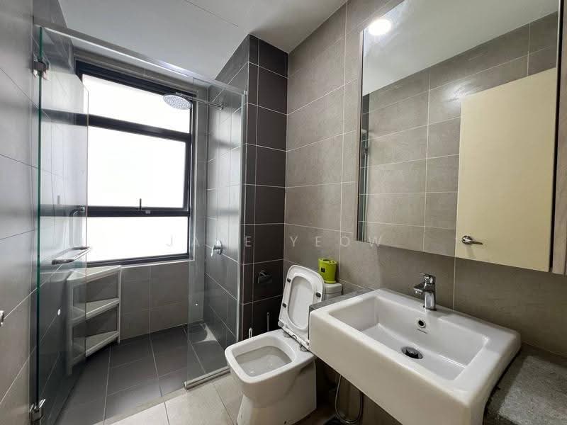 Kondominium untuk Dijual di Lakeville Residence - Jane Yeow - Bathroom - PropertyGuru.com.my