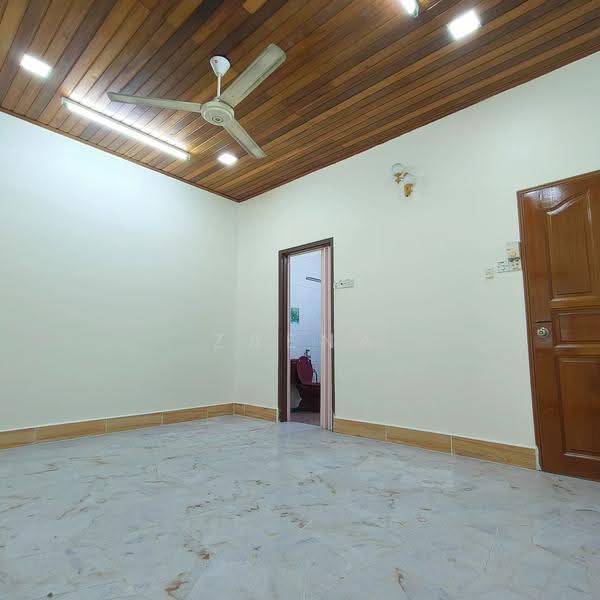 Rumah Teres 1-Tingkat untuk Disewa di Taman Sri Sentosa (Klang) - Zaena Ng - Bathroom - PropertyGuru.com.my