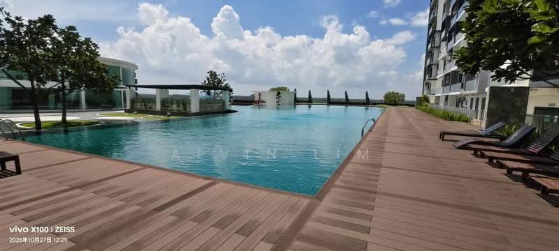 Condominium for Rent at Maple Residences @ Bandar Bestari Klang - Alvin Lim - Pool - PropertyGuru.com.my