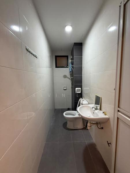 Condominium for Rent at Maple Residences @ Bandar Bestari Klang - Alvin Lim - Bathroom - PropertyGuru.com.my