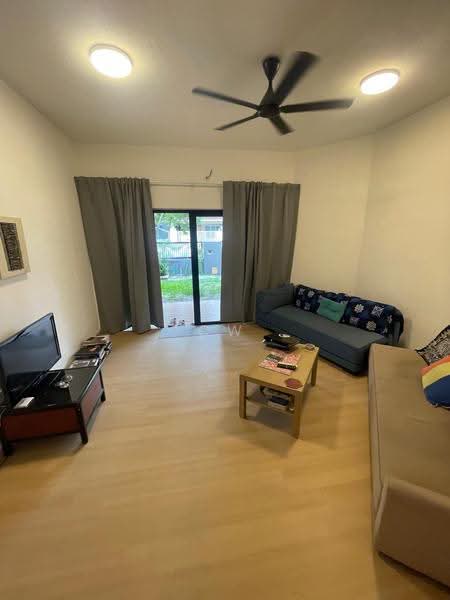 Rumah Teres untuk Dijual di Taman Mayang (Petaling Jaya) - CW Kong - Living Room - PropertyGuru.com.my