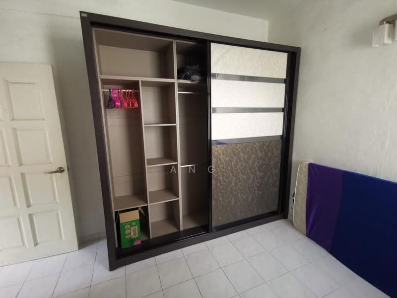 Rumah Flat untuk Dijual di Taman Sri Setia - Ang Lee Theng - Bedroom - PropertyGuru.com.my