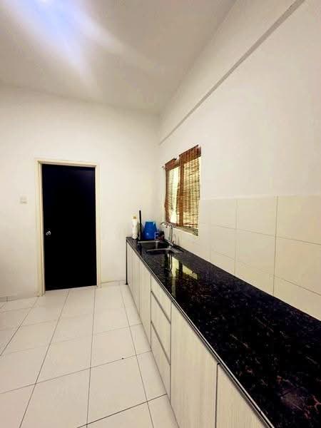 Pangsapuri untuk Disewa di One World 2 (1-Sky) - Jinelle Ong - Kitchen - PropertyGuru.com.my