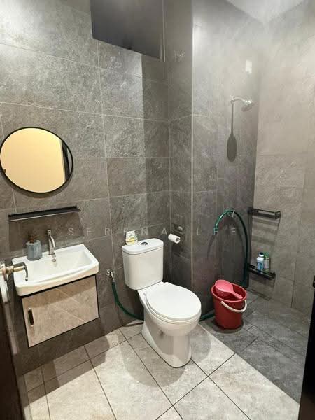 Kediaman Servis untuk Disewa di Traders Park - Serena Lee - Bathroom - PropertyGuru.com.my