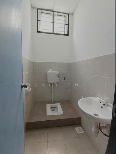Shop / Office untuk Dijual di Taman Pasir Putih (Pasir Gudang) - David Ong - Bathroom - PropertyGuru.com.my
