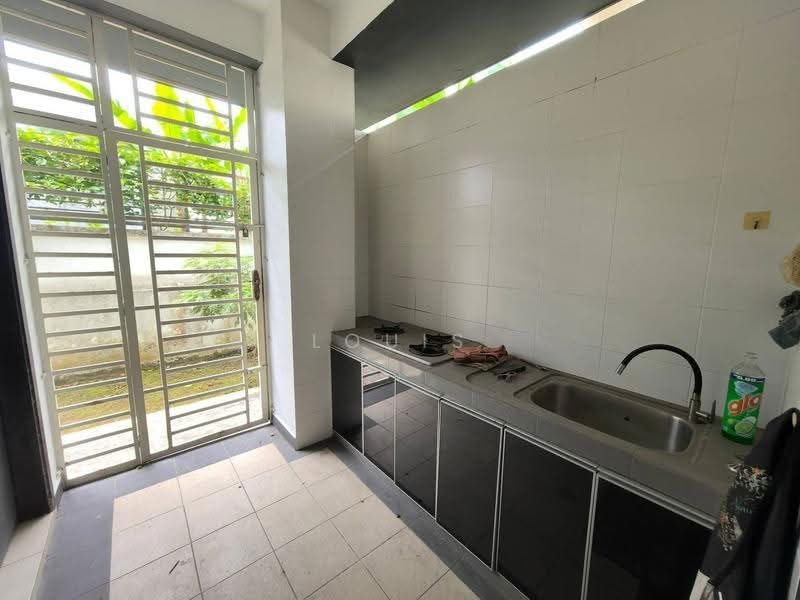 Semi-Detached House for Sale in Taman Ponderosa (Johor Bahru) - Louis Ng - Kitchen - PropertyGuru.com.my