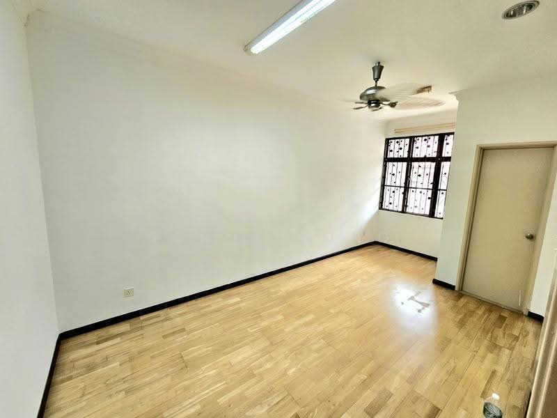 2-storey Terraced House for Sale in Bandar Kinrara Seksyen 5 (Bandar Kinrara) - SUNNY YONG - Interior - PropertyGuru.com.my