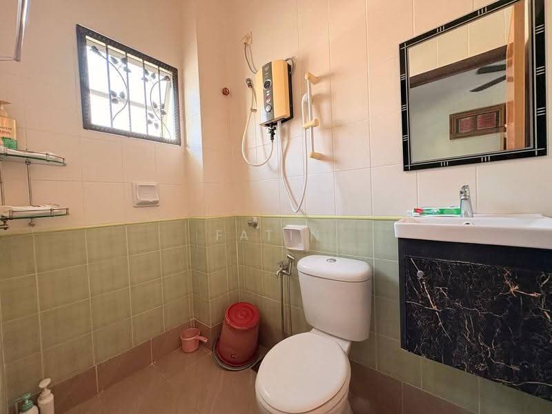 Semi-Detached House for Sale in Prima Saujana (Kajang) - Fatin Ismail - Bathroom - PropertyGuru.com.my