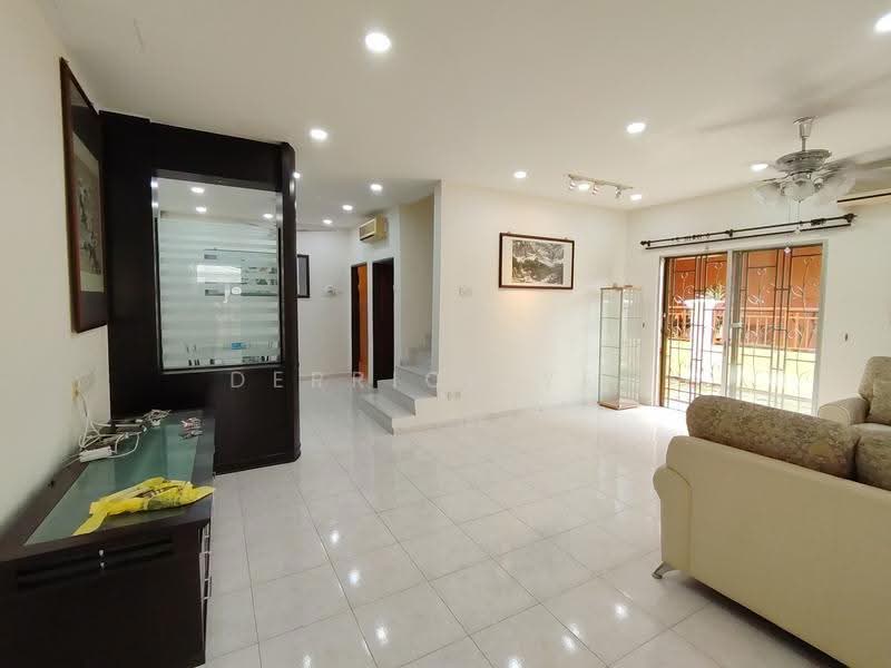 Rumah Teres 2-Tingkat untuk Dijual di Taman Pandan Indah (Klebang) - Derrick Yee - Living Room - PropertyGuru.com.my
