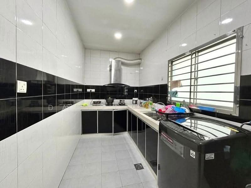 Rumah Teres 2-Tingkat untuk Dijual di Taman Nusa Idaman (Iskandar Puteri (Nusajaya)) - Simon Wang - Kitchen - PropertyGuru.com.my