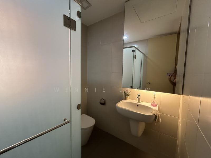 Kondominium untuk Dijual di Azelia Residence - Wennie Liew - Bathroom - PropertyGuru.com.my
