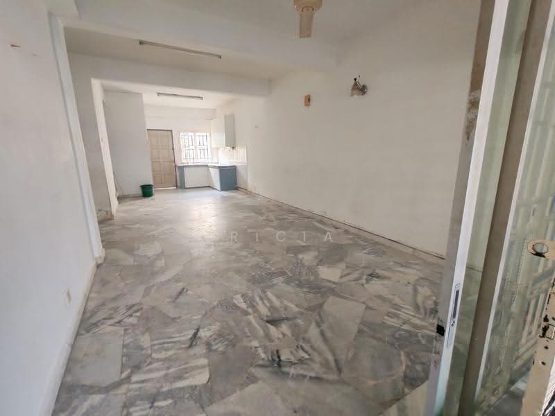 Townhouse for Rent in Bukit Jalil (Kuala Lumpur) - Tricia Lee - Living Area - PropertyGuru.com.my