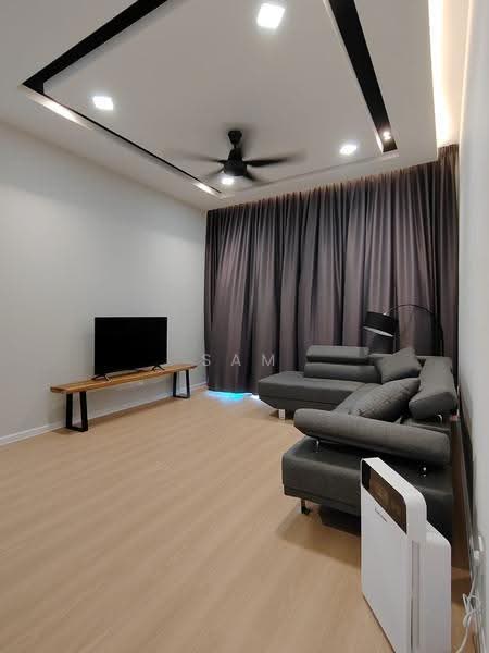 Condominium for Sale at Queens Residences Q2 @ Queens Waterfront - Sam Yeoh - Living Room - PropertyGuru.com.my