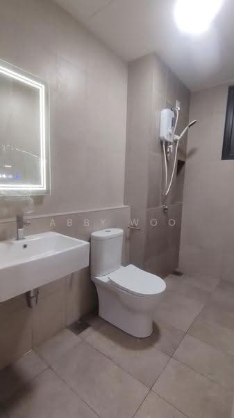 Kediaman Servis untuk Disewa di D'Sini Residences - Abby Woo - Bathroom - PropertyGuru.com.my