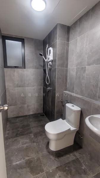 Kediaman Servis untuk Disewa di D'Sini Residences - Abby Woo - Bathroom - PropertyGuru.com.my
