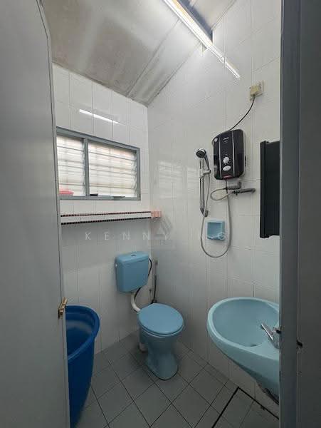 Rumah Teres 1-Tingkat untuk Dijual di Taman Klang Utama (Kapar) - Kenny Ng - Bathroom - PropertyGuru.com.my