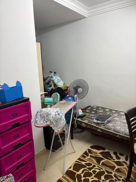 Rumah Teres 1-Tingkat untuk Dijual di Taman Universiti (Skudai) - Daniel Yong - Bedroom - PropertyGuru.com.my