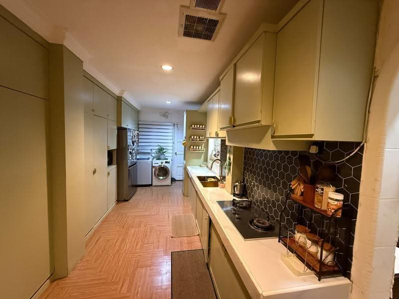 Rumah Berkembar untuk Dijual di Beserah (Pahang) - Izzat Azman - Kitchen - PropertyGuru.com.my