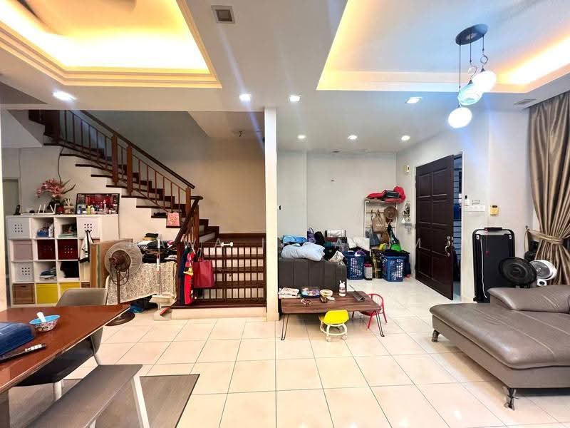 2-storey Terraced House for Sale in Setia Alam Sari (Bandar Baru Bangi) - Hawa Ibrahim - Living Room - PropertyGuru.com.my