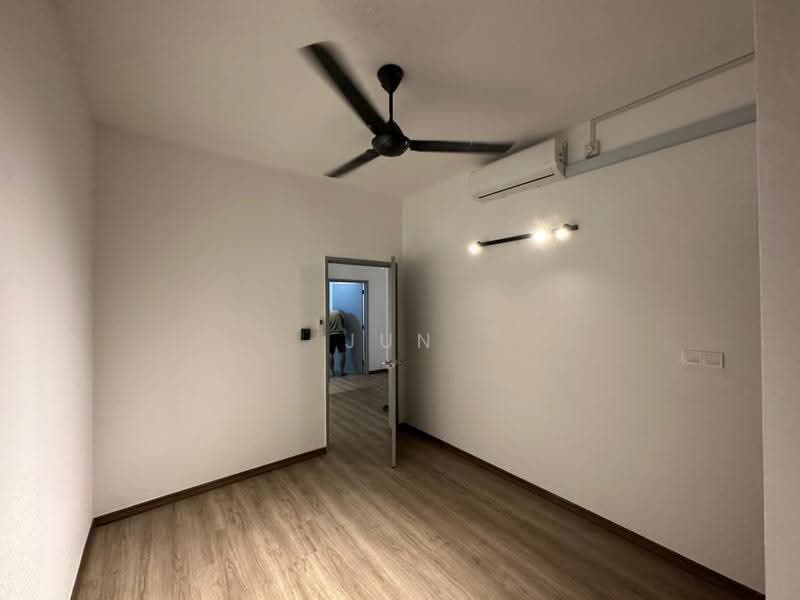 2-storey Terraced House for Sale in Bandar Seri Alam (Masai) - Jun Song - PropertyGuru.com.my