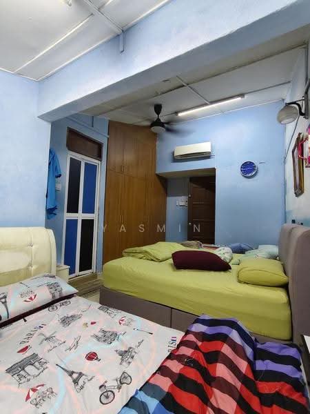 Rumah Teres 2-Tingkat untuk Dijual di Taman Sri Rampai (Wangsa Maju) - Yasmin Sulaiman - Bedroom - PropertyGuru.com.my