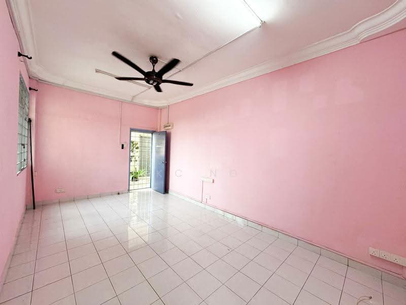 Pangsapuri untuk Dijual di Orchid @ Anggerik - KC Ng - Living Room - PropertyGuru.com.my