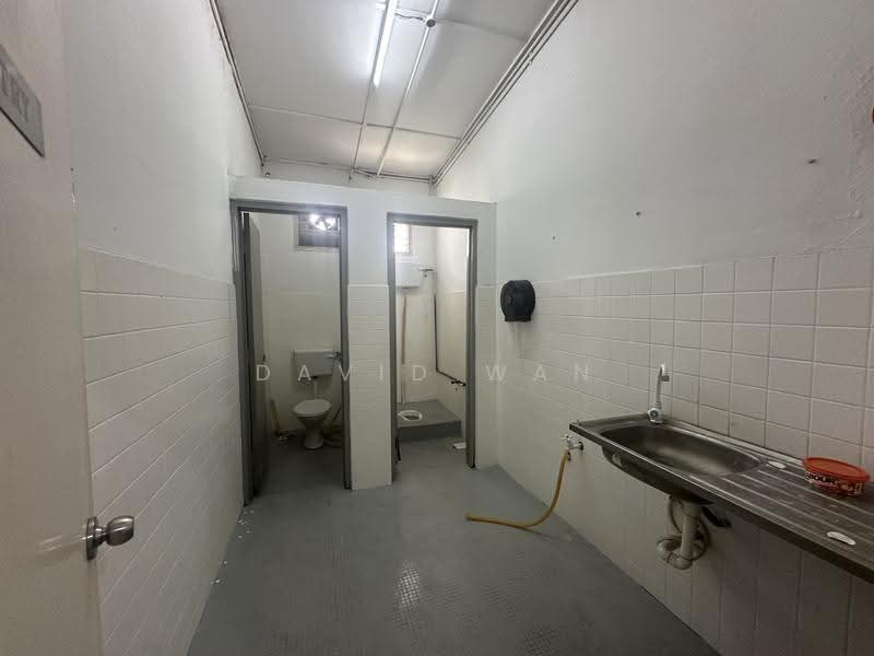 Warehouse for Sale in Petaling Jaya (Selangor) - David Wan - Bathroom - PropertyGuru.com.my