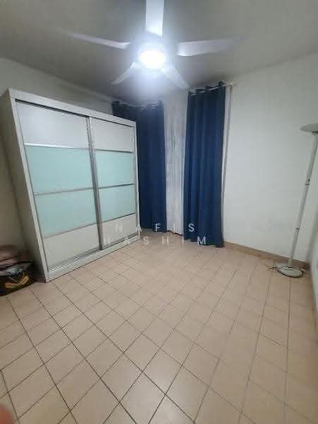 Condominium for Sale at Perdana Exclusive - Nafis Hashim - Bedroom - PropertyGuru.com.my