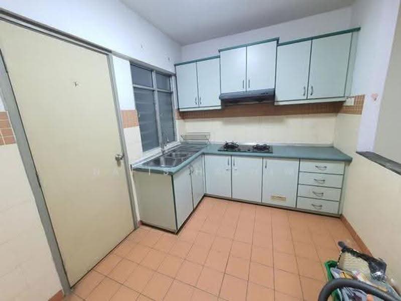 Condominium for Sale at Perdana Exclusive - Nafis Hashim - Kitchen - PropertyGuru.com.my