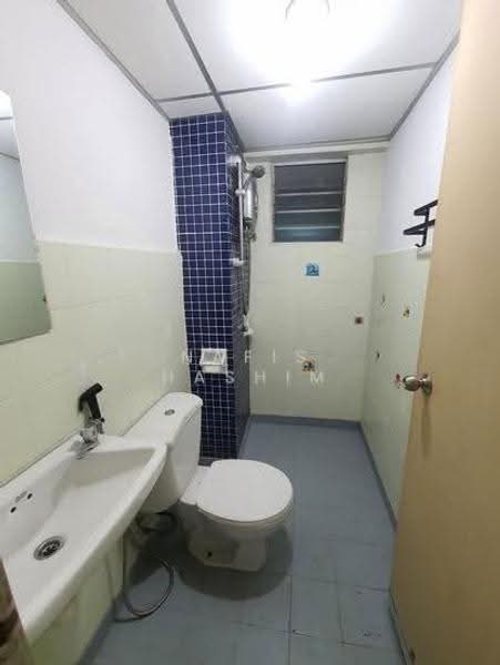 Condominium for Sale at Perdana Exclusive - Nafis Hashim - Bathroom - PropertyGuru.com.my