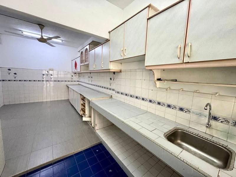 Rumah Teres 2-Tingkat untuk Dijual di Taman Bukit Mewah (Kajang) - Fazri . - Kitchen - PropertyGuru.com.my