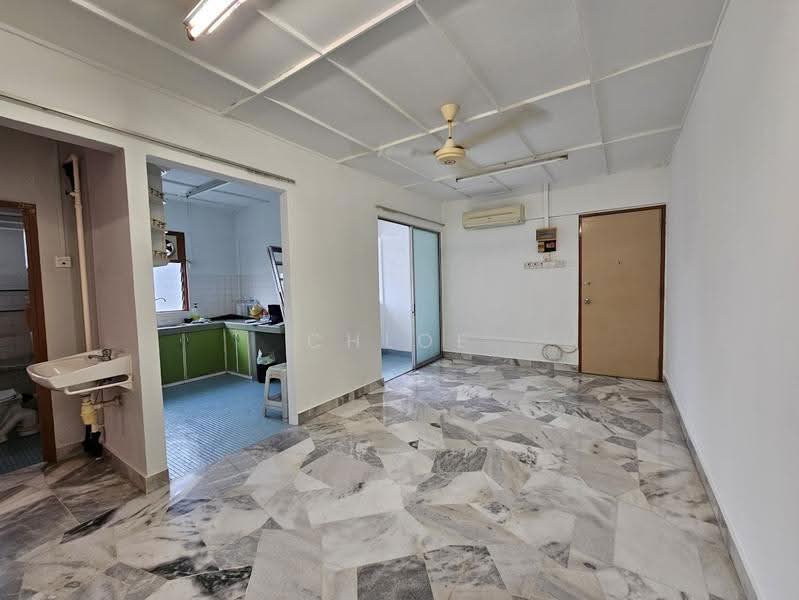 Rumah Flat untuk Dijual di Desa Petaling Flat - Chloe Wai - Kitchen - PropertyGuru.com.my