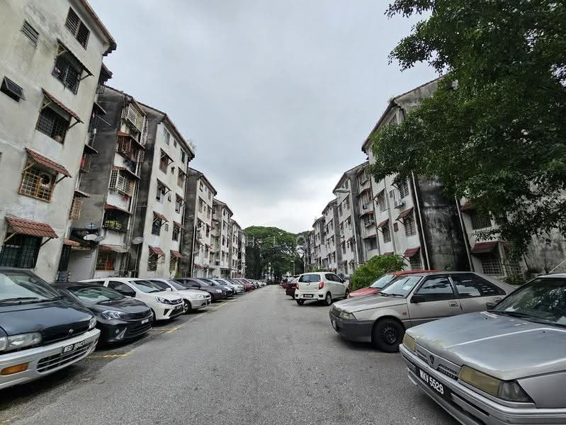 Rumah Flat untuk Dijual di Desa Petaling Flat - Chloe Wai - PropertyGuru.com.my