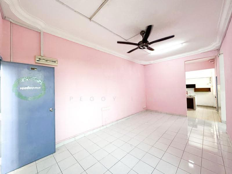 Pangsapuri untuk Dijual di Orchid @ Anggerik - Peggy Lim - Living Room - PropertyGuru.com.my