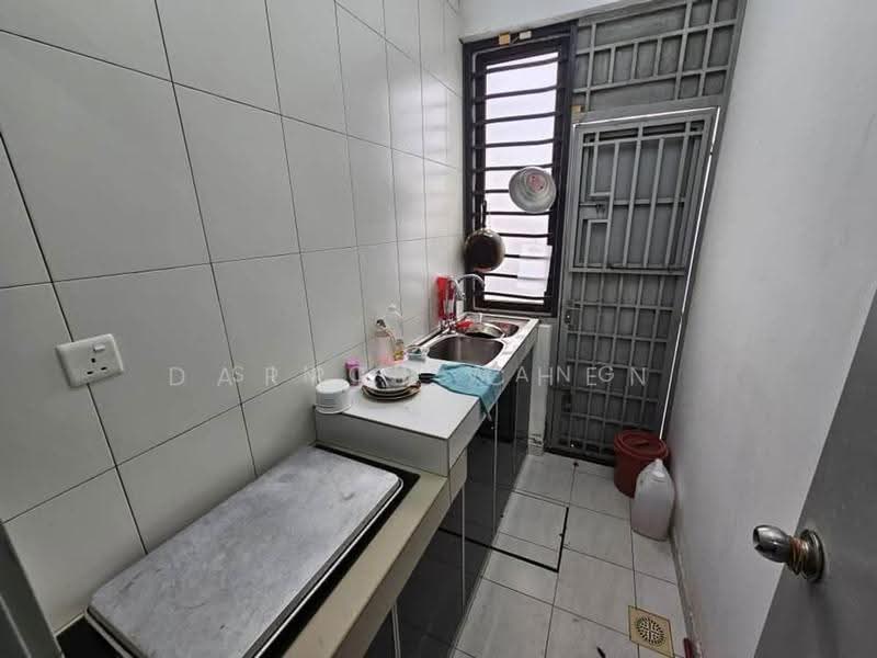 2-storey Terraced House for Sale in Bukit Indah (Iskandar Puteri (Nusajaya)) - Simon Wang - Kitchen - PropertyGuru.com.my