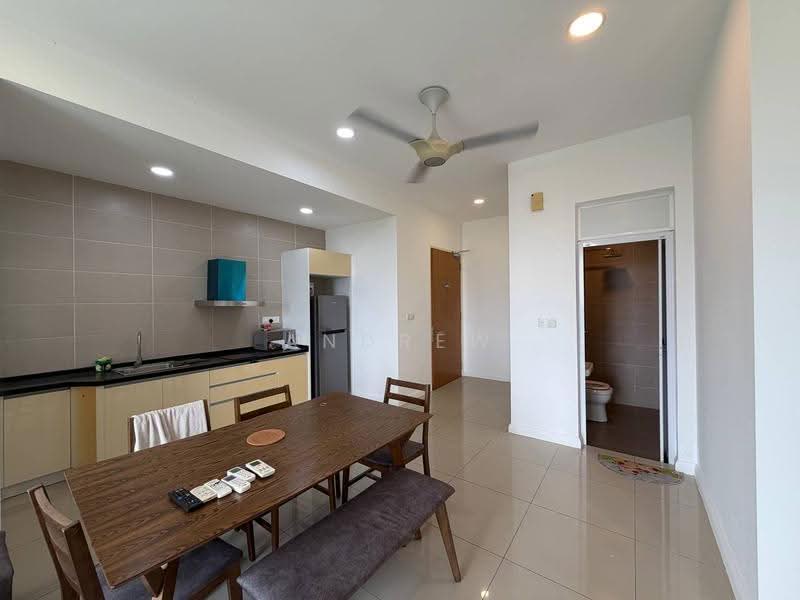 Service Residence for Sale at D'Pristine - Andrew Teo - Kitchen - PropertyGuru.com.my