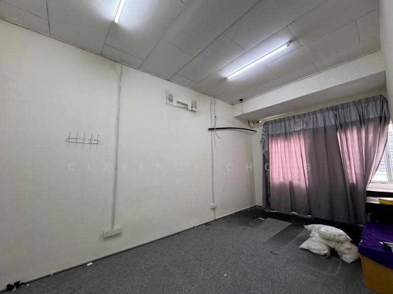 Shop / Office for Rent in Taman Puncak Jalil (Seri Kembangan) - Clarence Chong - Interior - PropertyGuru.com.my