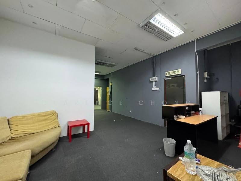 Shop / Office for Rent in Taman Puncak Jalil (Seri Kembangan) - Clarence Chong - Interior - PropertyGuru.com.my