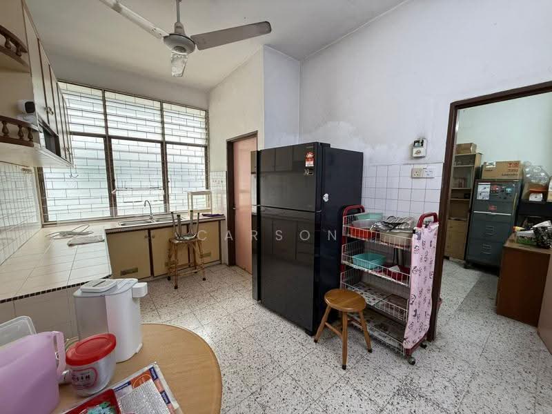 Rumah Teres 2-Tingkat untuk Dijual di Sungai Dua (Penang) - Carson Chuah - Kitchen - PropertyGuru.com.my