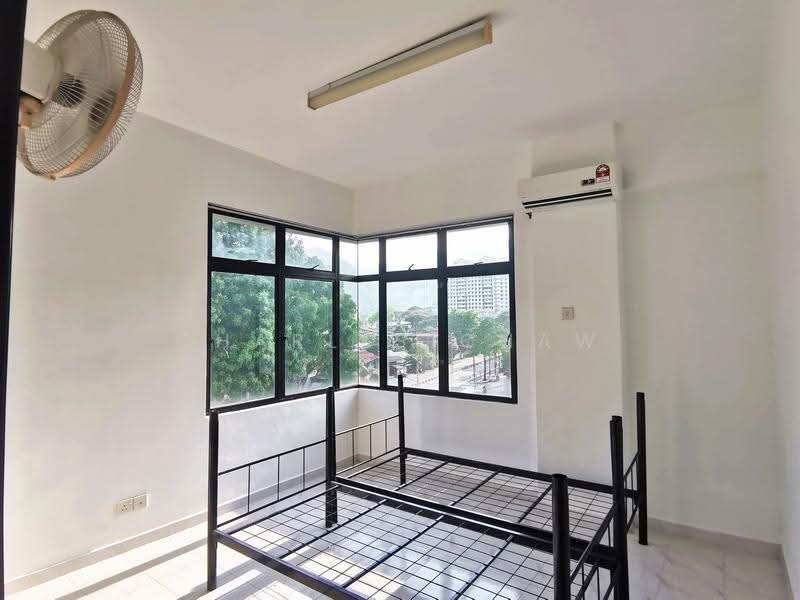 Condominium for Sale at Villa Ria - Charles Chaw - Bedroom - PropertyGuru.com.my