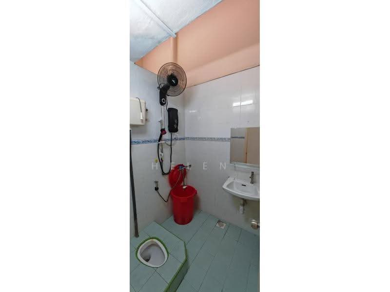Rumah Teres untuk Disewa di Taman Bertam Impian (Tanjong Minyak) - Helen BF - Bathroom - PropertyGuru.com.my