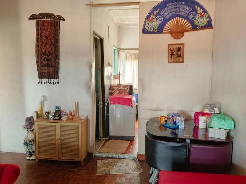 Rumah Flat untuk Dijual di SS 13 Flat - Alice Kham - Living Room - PropertyGuru.com.my