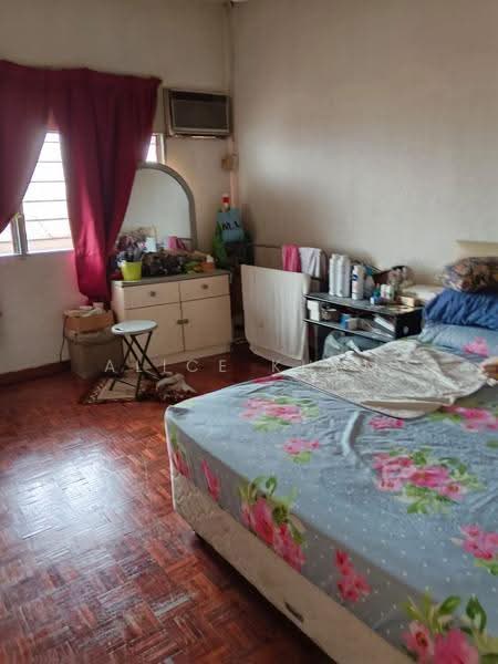 Rumah Flat untuk Dijual di SS 13 Flat - Alice Kham - Bedroom - PropertyGuru.com.my