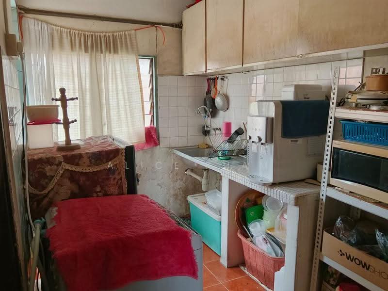 Rumah Flat untuk Dijual di SS 13 Flat - Alice Kham - Kitchen - PropertyGuru.com.my