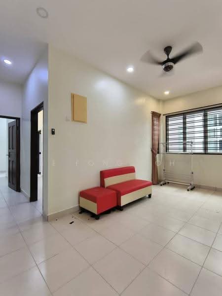 Rumah Kluster untuk Dijual di Taman Seri Austin (Tebrau) - Ee Fong Toh - Living Room - PropertyGuru.com.my