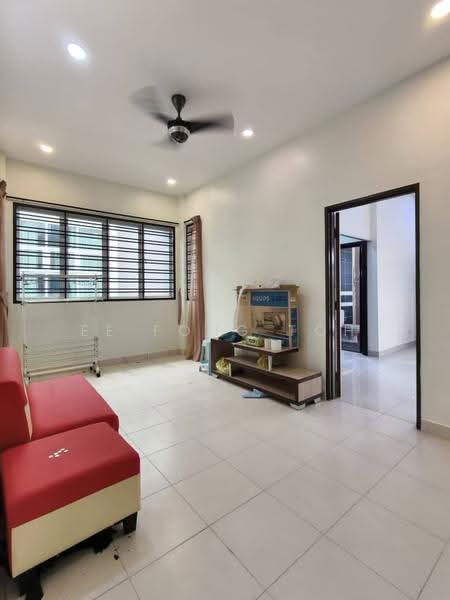 Rumah Kluster untuk Dijual di Taman Seri Austin (Tebrau) - Ee Fong Toh - Living Room - PropertyGuru.com.my