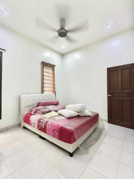 Rumah Kluster untuk Dijual di Taman Seri Austin (Tebrau) - Ee Fong Toh - Bedroom - PropertyGuru.com.my