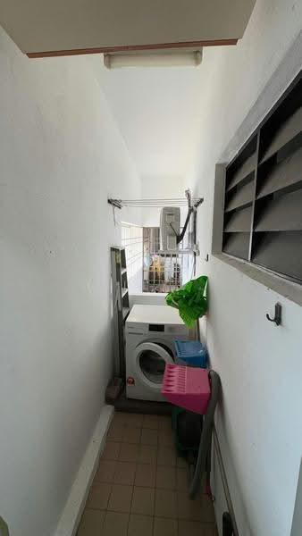 Pangsapuri untuk Dijual di Krystal Villa - Lilly . - Balcony - PropertyGuru.com.my