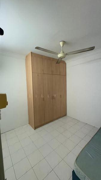 Pangsapuri untuk Dijual di Krystal Villa - Lilly . - Bedroom - PropertyGuru.com.my