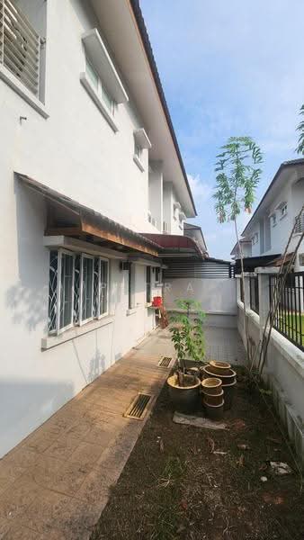 Rumah Berkembar untuk Dijual di Ayer Keroh (Melaka) - Putra Safari - PropertyGuru.com.my
